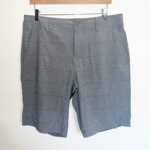 Hang Ten Mens Gray Plaid Flat Front Board Style Shorts - Picture 1 of 12
